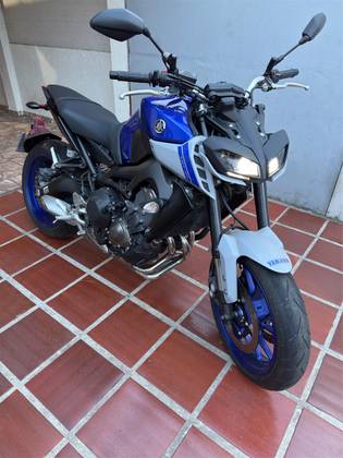 YAMAHA MT-09 YAMAHA MT-09